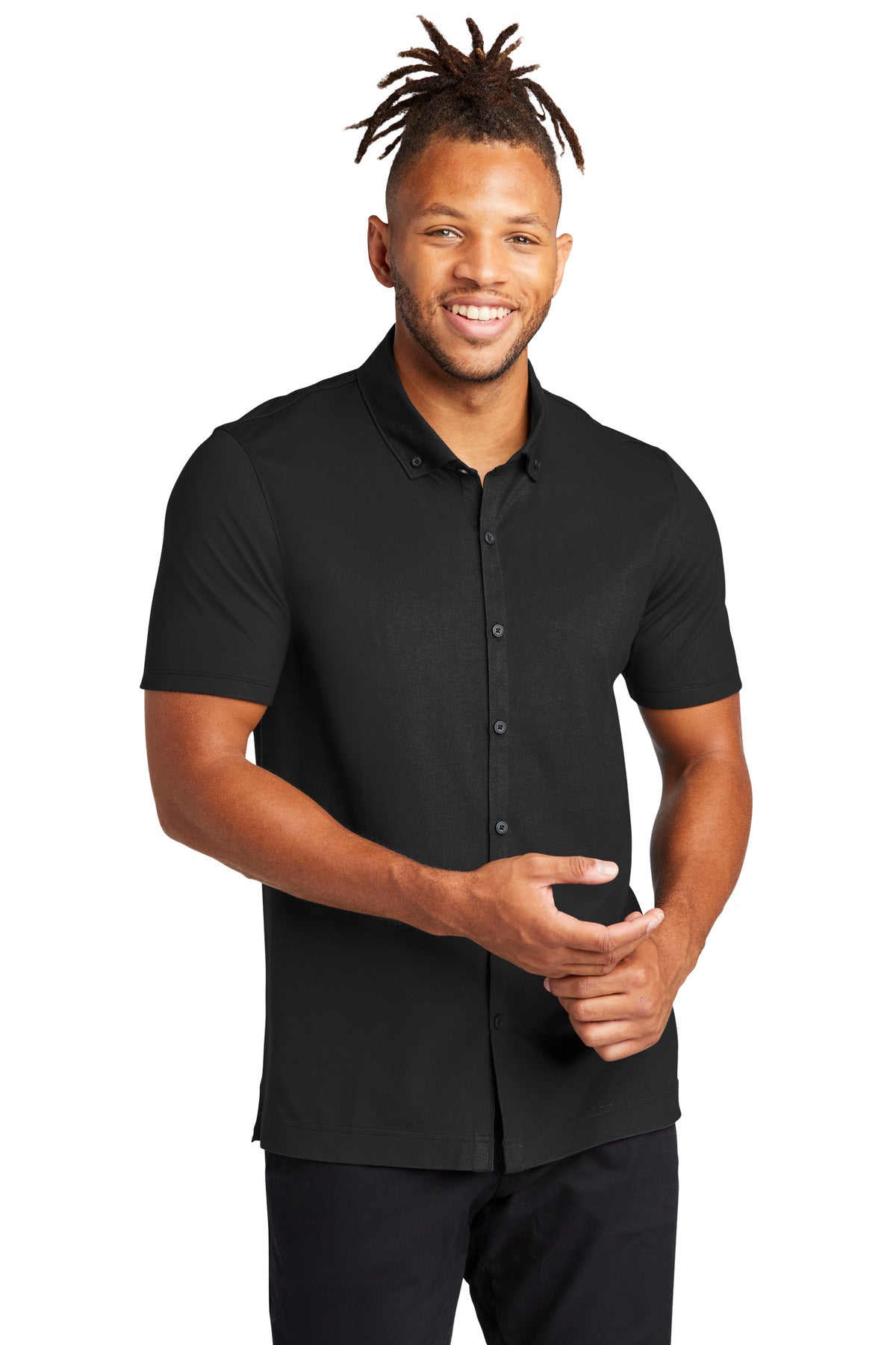 Combining the smart tailoring of a woven shirt with the move - Deep Black