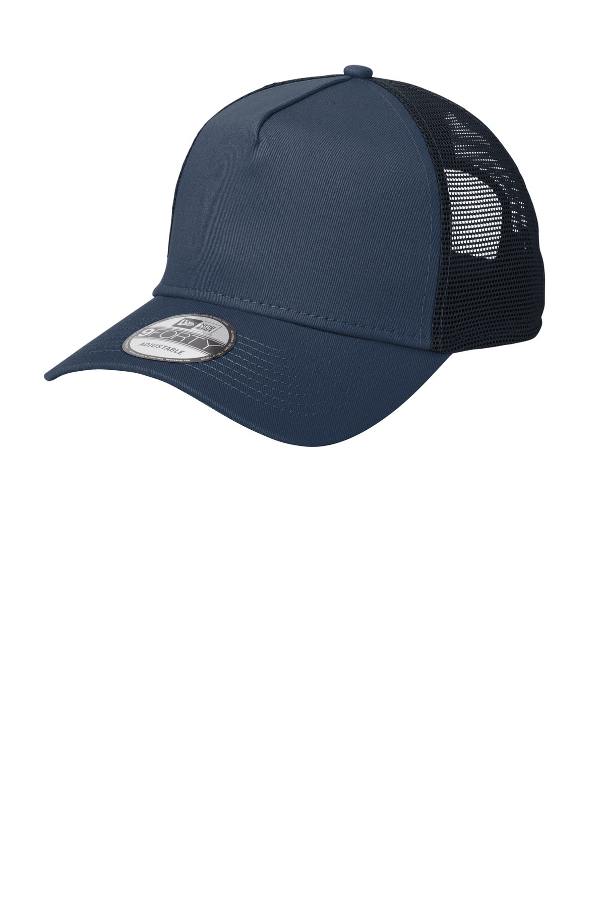 This 5-panel cap has mesh mid and back panels for superior ventilation and a trend-right snapback cl